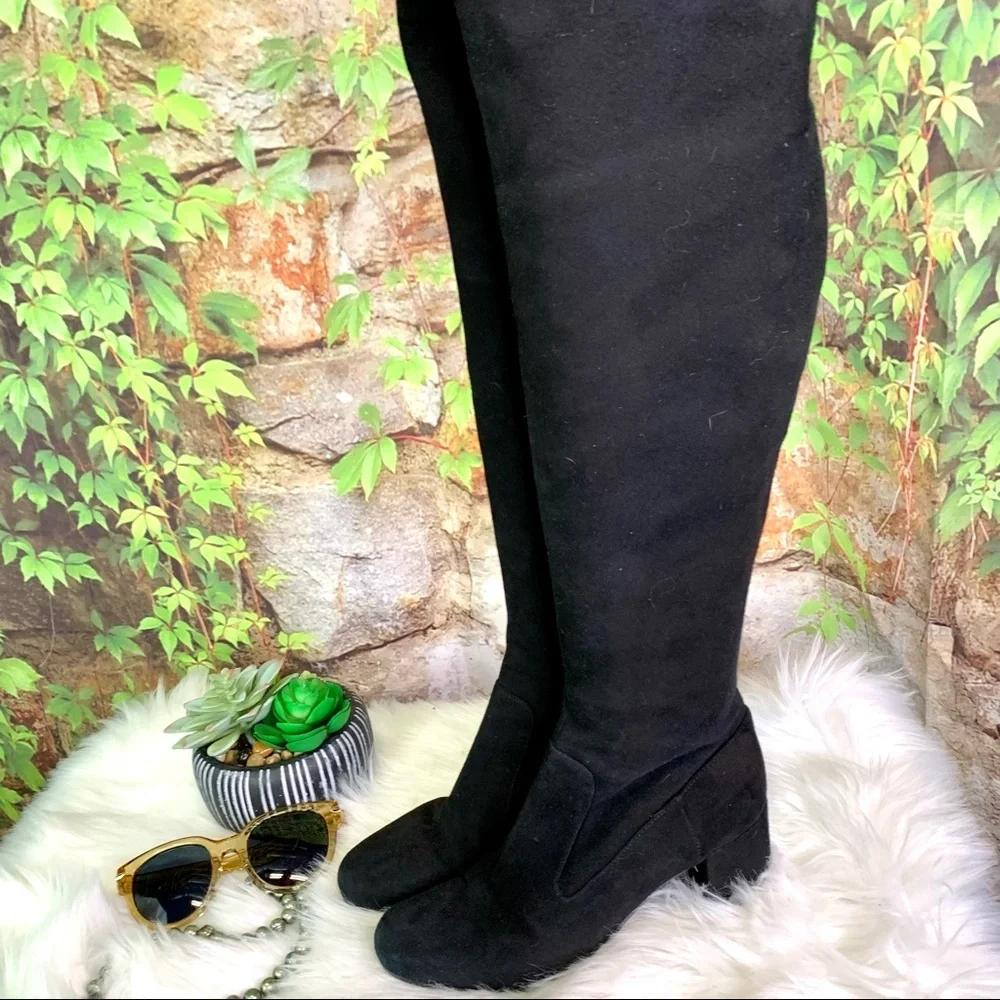 VINCE. Quiet Luxury Minimalist Blythe Black Suede Over the Knee Boots, 6M